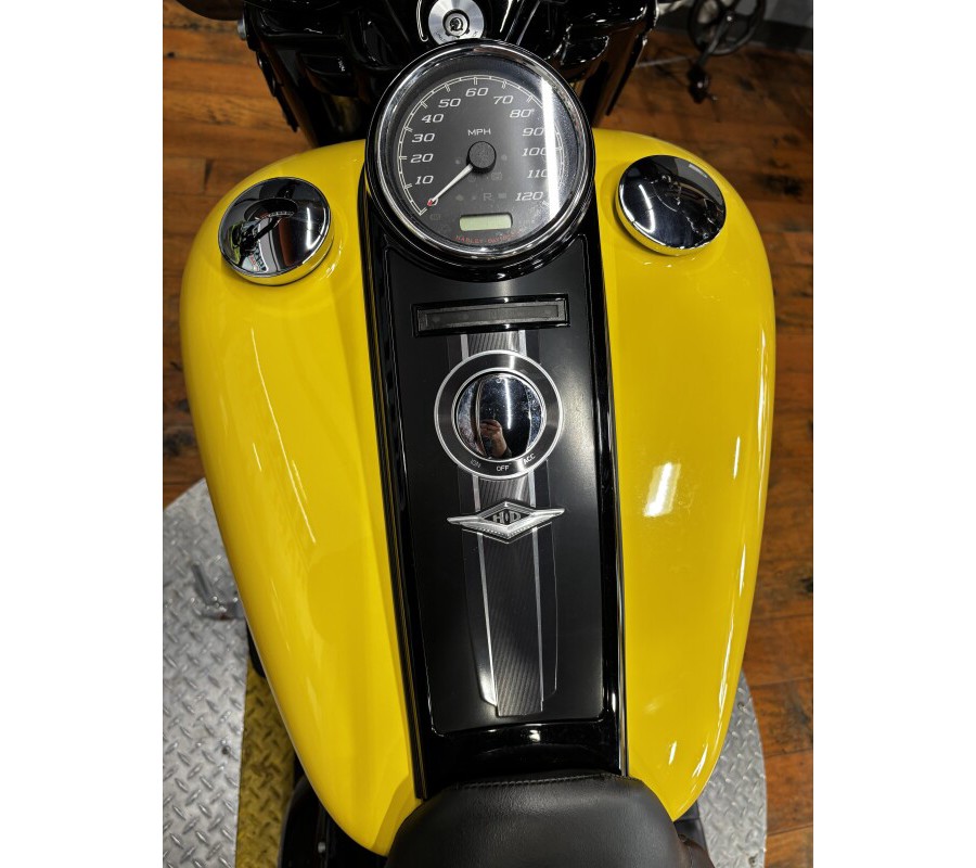 2023 Harley-Davidson® Road King® Special INDUSTRIAL YLW