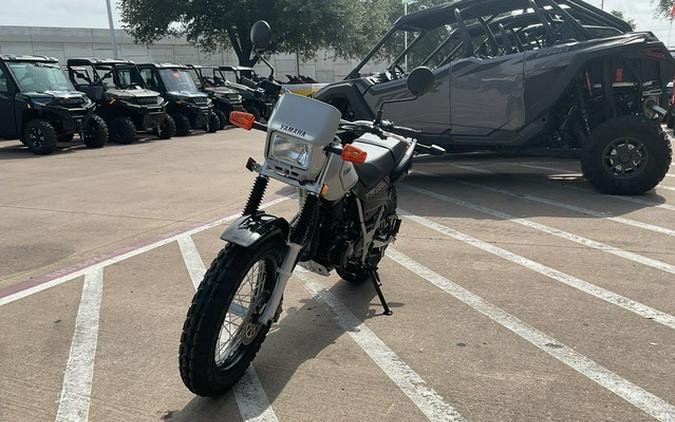 2027 Yamaha TW 200