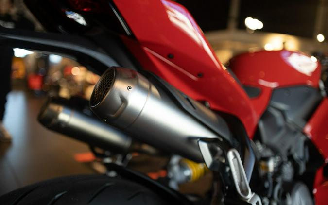 2026 Ducati PANIGALE V2