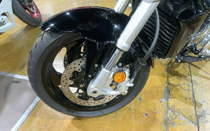 2025 Suzuki BOULEVARD M109R