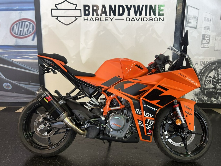 2023 KTM RC 390 Orange