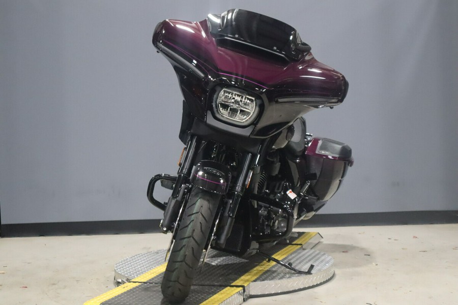 2025 Harley-Davidson CVO Street Glide FLHXSE
