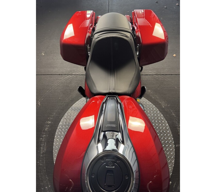 2025 Harley-Davidson Street Glide® FLHX BRILLIANT RED