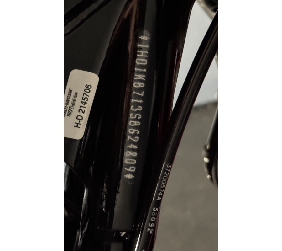 2025 Harley-Davidson Street Glide® FLHX BRILLIANT RED