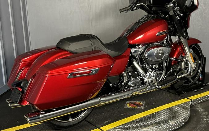 2025 Harley-Davidson Street Glide® FLHX BRILLIANT RED