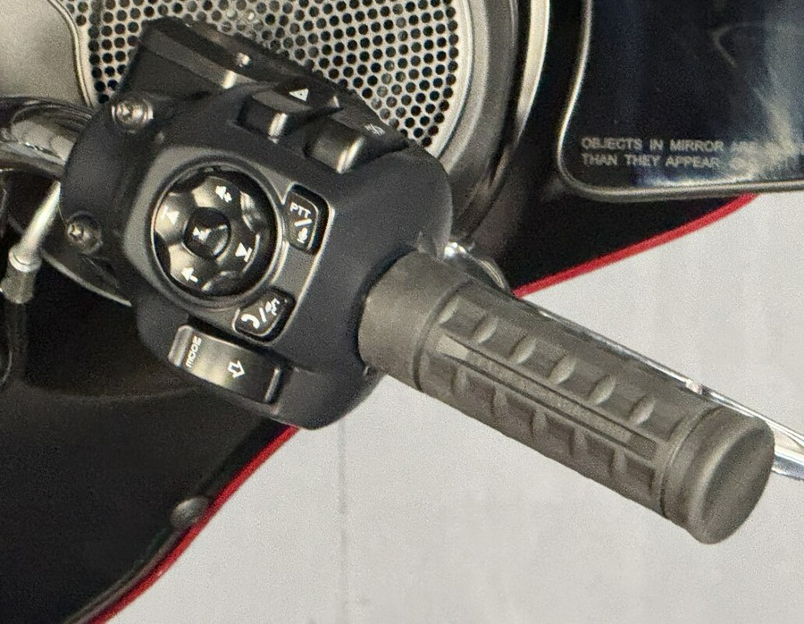 2025 Harley-Davidson Street Glide® FLHX BRILLIANT RED