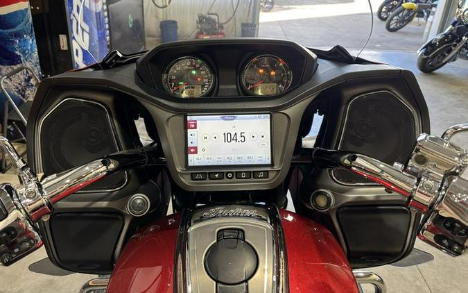 2020 Indian Motorcycle® Challenger Limited Ruby Metallic