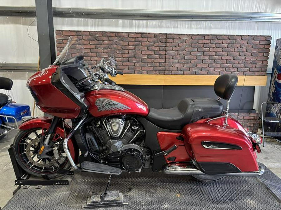 2020 Indian Motorcycle® Challenger Limited Ruby Metallic