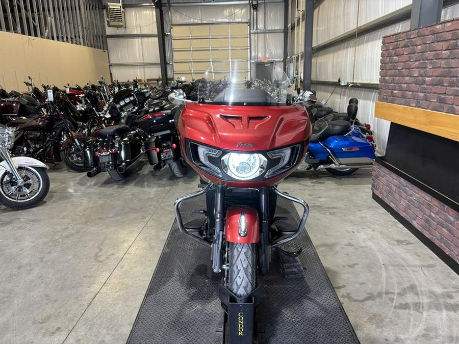 2020 Indian Motorcycle® Challenger Limited Ruby Metallic