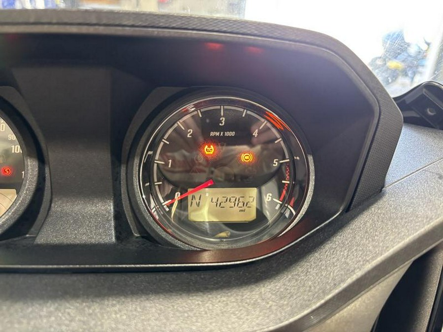 2020 Indian Motorcycle® Challenger Limited Ruby Metallic