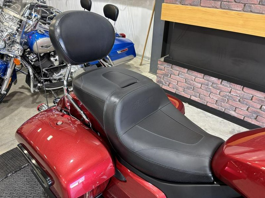 2020 Indian Motorcycle® Challenger Limited Ruby Metallic