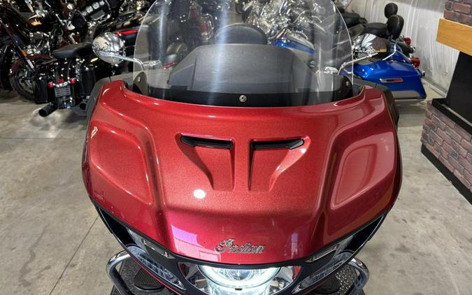 2020 Indian Motorcycle® Challenger Limited Ruby Metallic