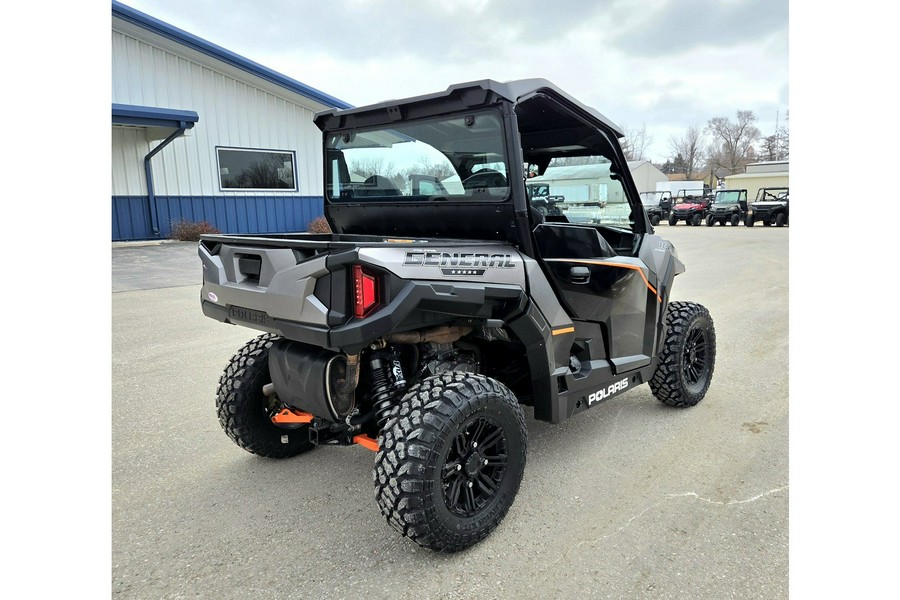 2017 Polaris Polaris GENERAL™ 1000 EPS Deluxe Titanium Matte - FULL CAB