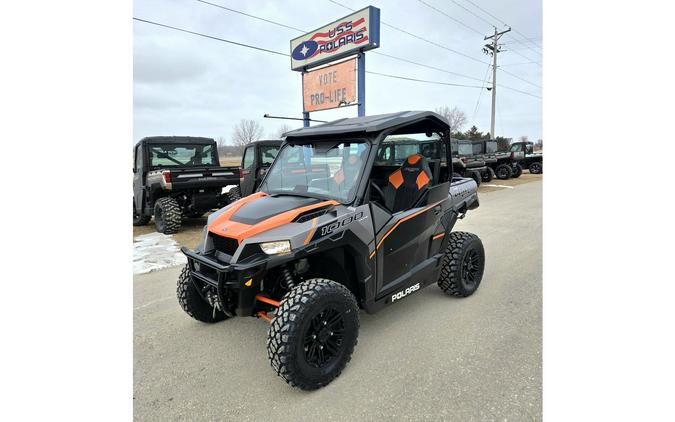 2017 Polaris Polaris GENERAL™ 1000 EPS Deluxe Titanium Matte - FULL CAB