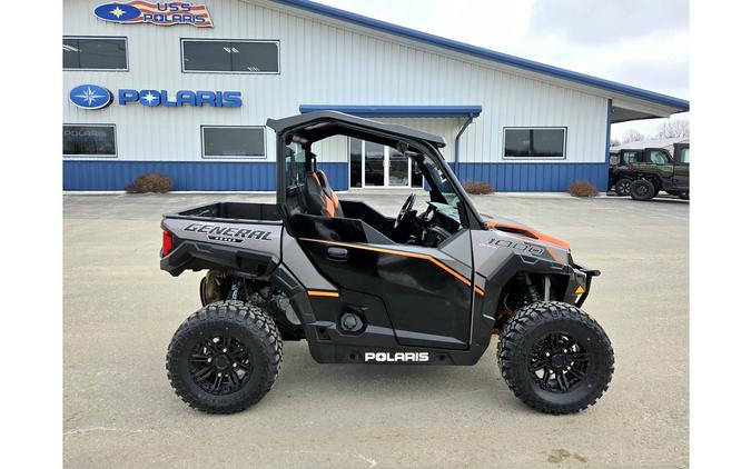 2017 Polaris Polaris GENERAL™ 1000 EPS Deluxe Titanium Matte - FULL CAB