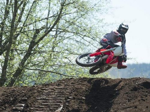 2020 Honda CRF250R Review: National Track Tested (12 Fast Facts)