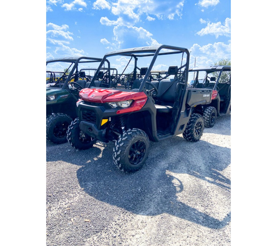 2024 Can-Am Defender DPS HD10 Fiery Red