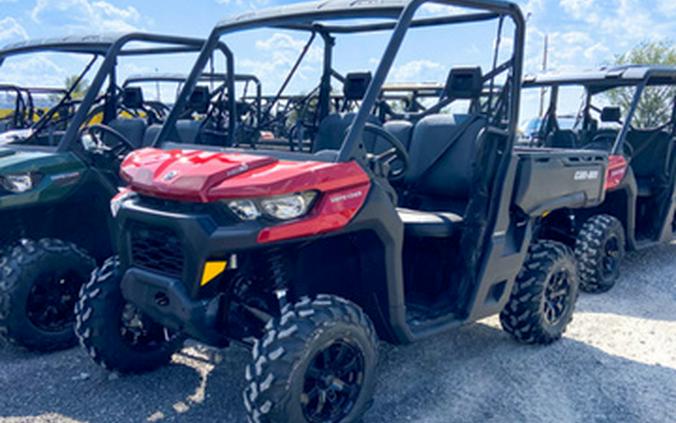 2024 Can-Am Defender DPS HD10 Fiery Red