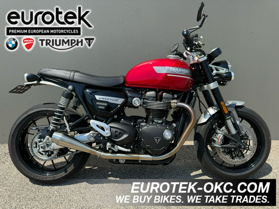 2022 Triumph Speed Twin Red Hopper