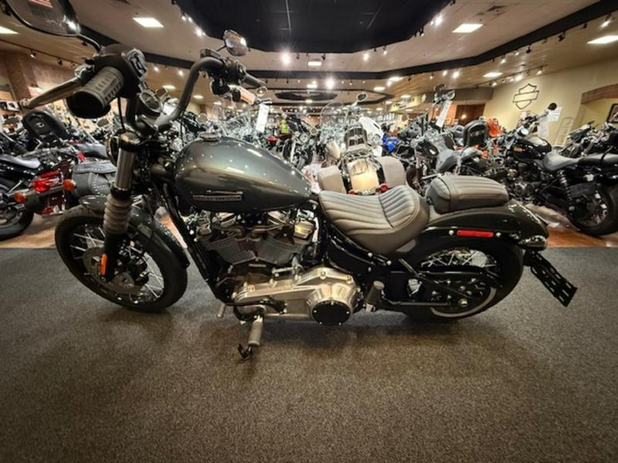 2025 Harley-Davidson® FXBB - Street Bob®