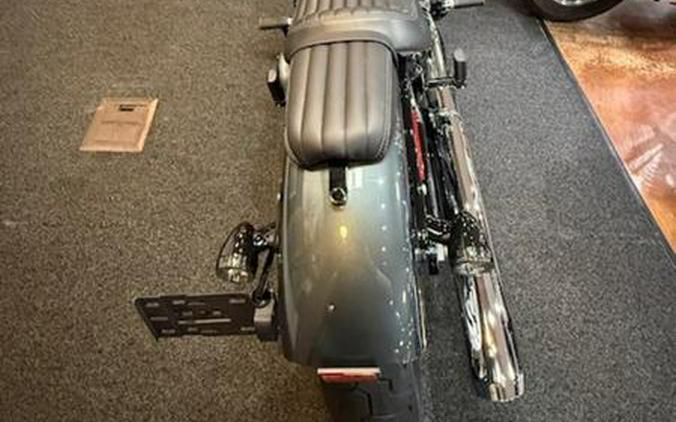 2025 Harley-Davidson® FXBB - Street Bob®