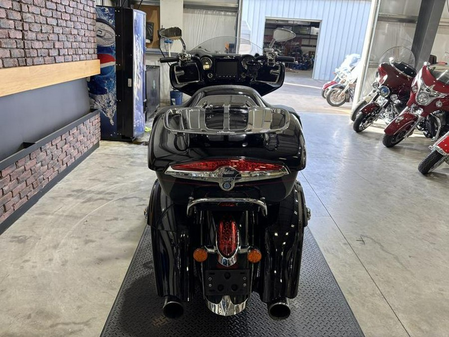 2020 Indian Motorcycle® Roadmaster® Elite Thunder Black Vivid Crystal Over Gunmetal Flake