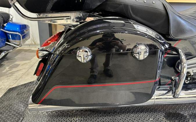 2020 Indian Motorcycle® Roadmaster® Elite Thunder Black Vivid Crystal Over Gunmetal Flake