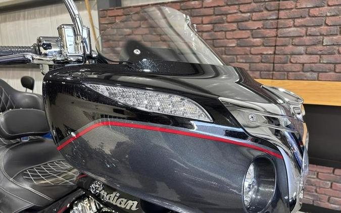 2020 Indian Motorcycle® Roadmaster® Elite Thunder Black Vivid Crystal Over Gunmetal Flake