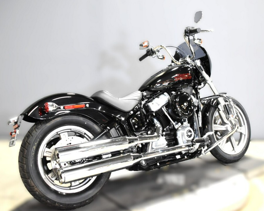 2023 Harley-Davidson Softail Standard