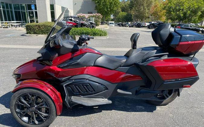 2022 Can-Am® Spyder RT Limited Dark Wheels