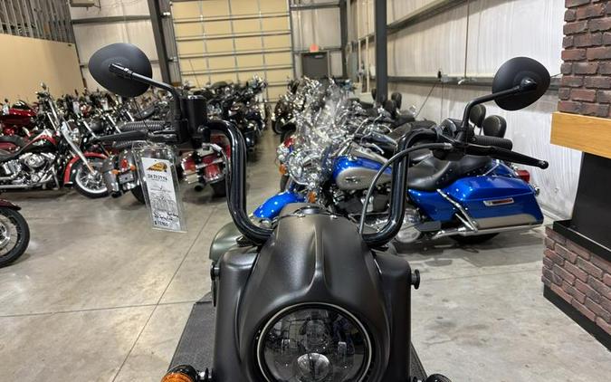 2020 Indian Motorcycle® Springfield® Dark Horse® Sagebrush Smoke