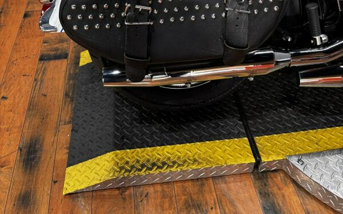 2012 Heritage Softail Classic WHITE HOT PEARL W/ PINSTRIPE