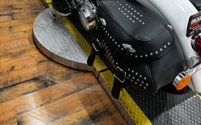 2012 Heritage Softail Classic WHITE HOT PEARL W/ PINSTRIPE