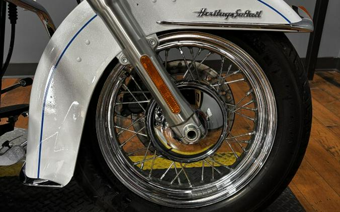 2012 Heritage Softail Classic WHITE HOT PEARL W/ PINSTRIPE