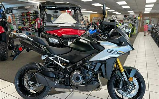 2024 Suzuki GSX-S1000GX+