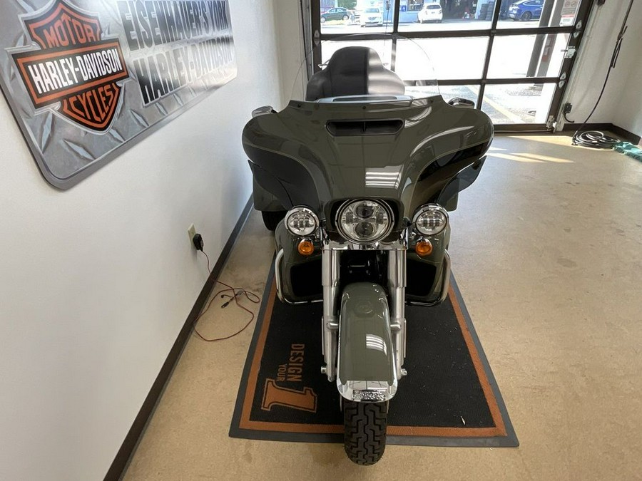 2021 Harley-Davidson® FLHTCUTG - Tri Glide® Ultra