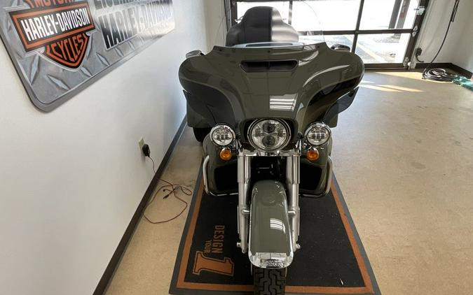 2021 Harley-Davidson® FLHTCUTG - Tri Glide® Ultra