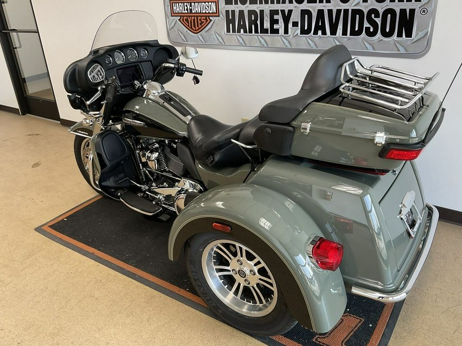 2021 Harley-Davidson® FLHTCUTG - Tri Glide® Ultra