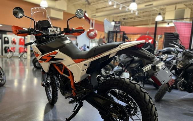 2026 KTM Adventure 390 R