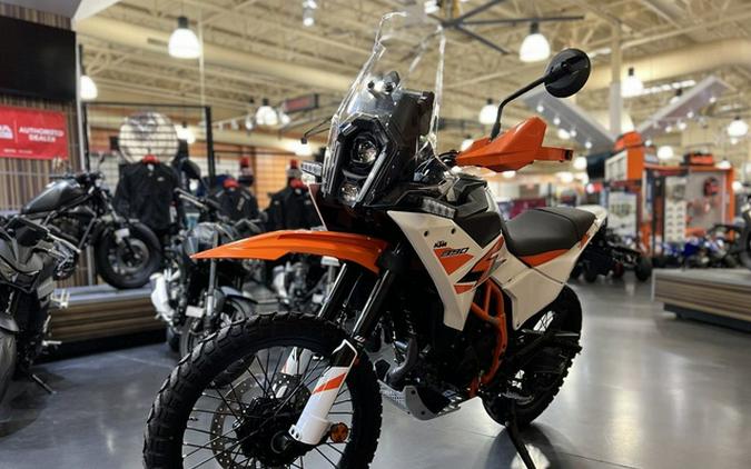 2026 KTM Adventure 390 R