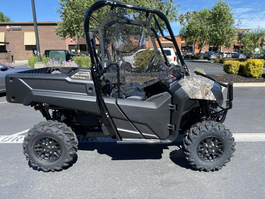 2025 Honda® Pioneer 700 Forest