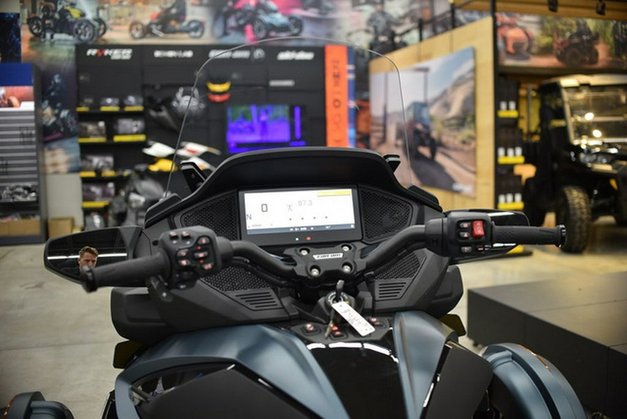 2025 Can-Am Spyder RT Limited Dark Wheels