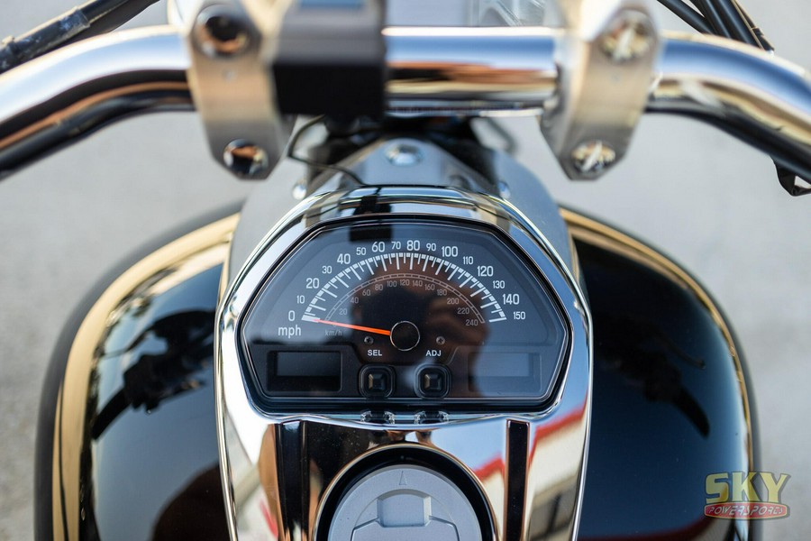 2025 Suzuki BOULEVARD M109R