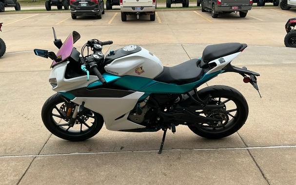 2022 CFMOTO 300SS