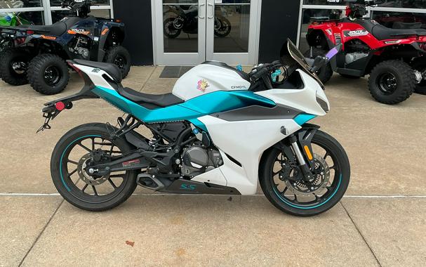 2022 CFMOTO 300SS