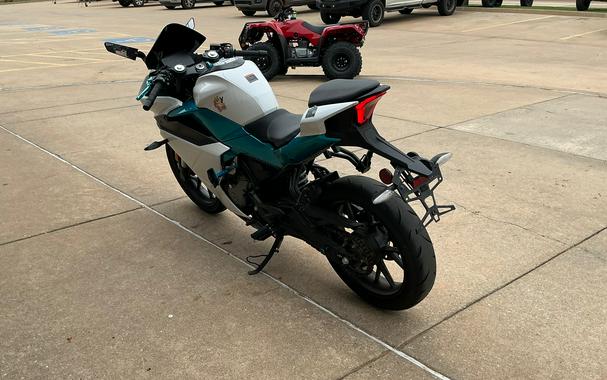 2022 CFMOTO 300SS