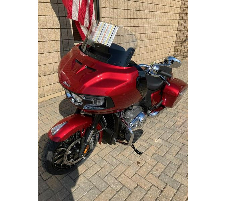 2024 Indian Motorcycle® Challenger® Limited Sunset Red Metallic