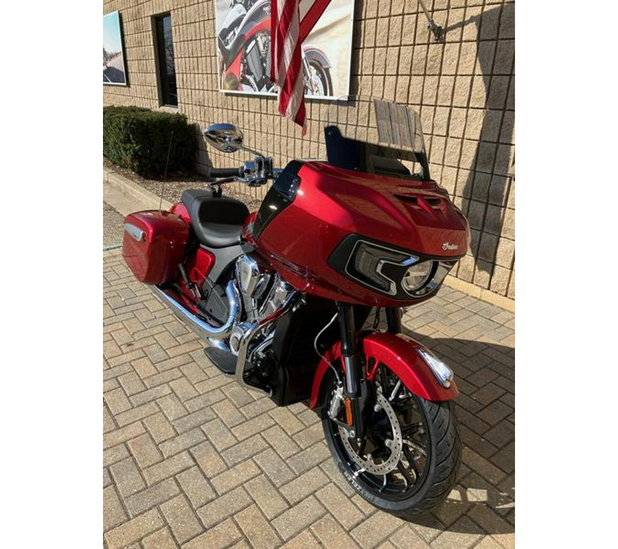 2024 Indian Motorcycle® Challenger® Limited Sunset Red Metallic