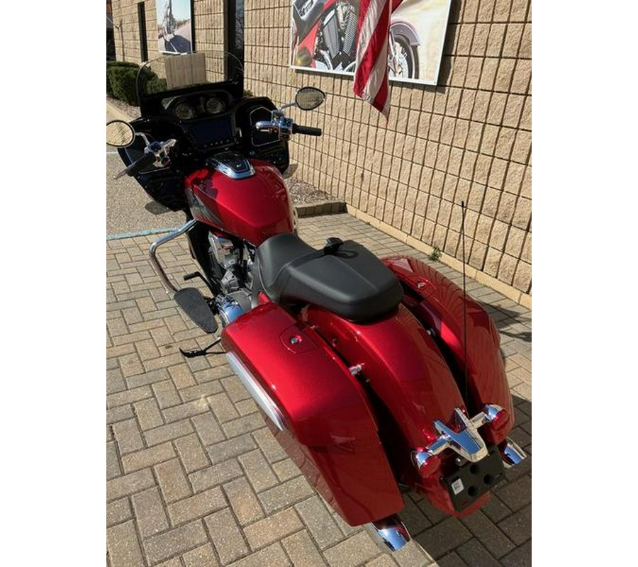 2024 Indian Motorcycle® Challenger® Limited Sunset Red Metallic