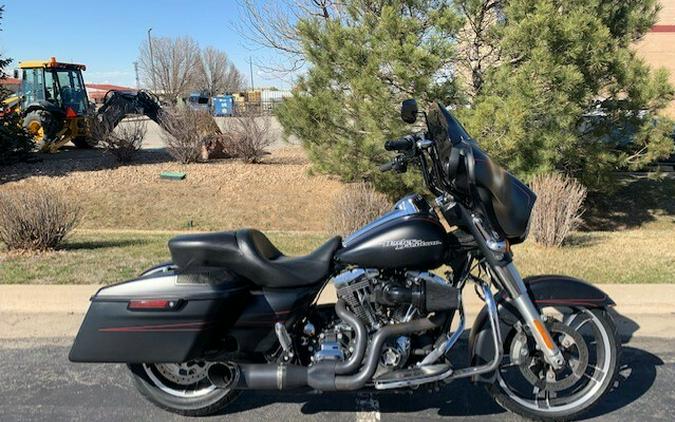 2016 Harley-Davidson Street Glide Special Black Denim